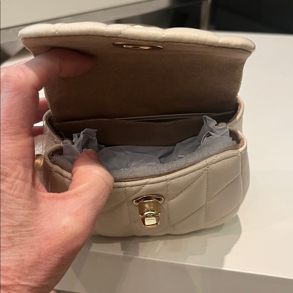 Turnlock Card Case - Picture 4 of 7